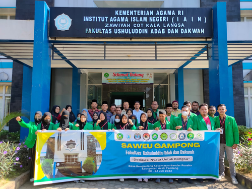 Dekan Fuad Lepas 26 Mahasiswa Ikuti Sawoe Gampong di Aceh Tamiang