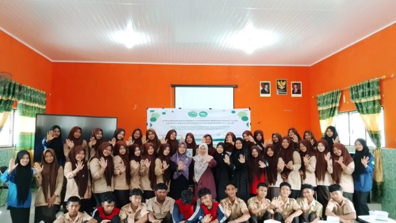 PIK-M Syifaul Qulub FUAD IAIN Langsa Lakukan Pengabdian Masyarakat di SMA Negeri 1 Tamiang Hulu 