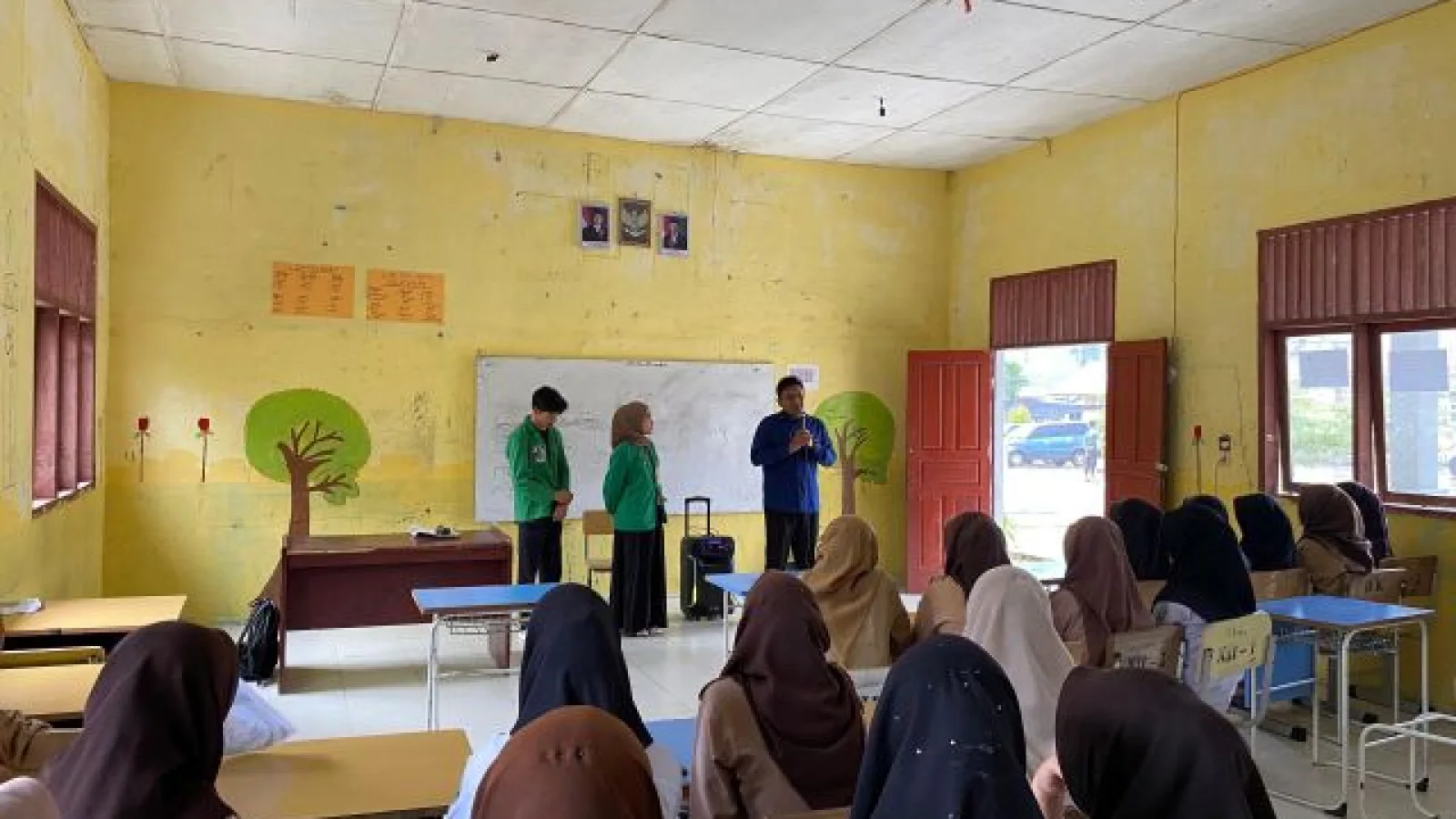 FUAD Sosialisasikan PMB ke SMKN 1 Lokop