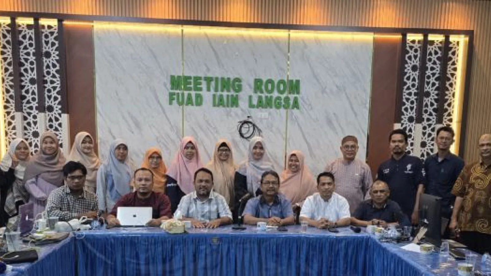 Fuad IAIN Langsa Gelar Review Borang Bersama Prof. Dr. Buhori Muslim, M.Ag