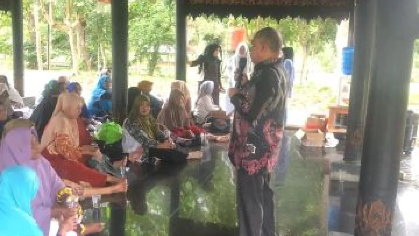 Ketua Prodi KPI IAIN Langsa Berikan Materi Pengelolaan Stres bagi Lansia di Hutan Lindung Kota Langsa