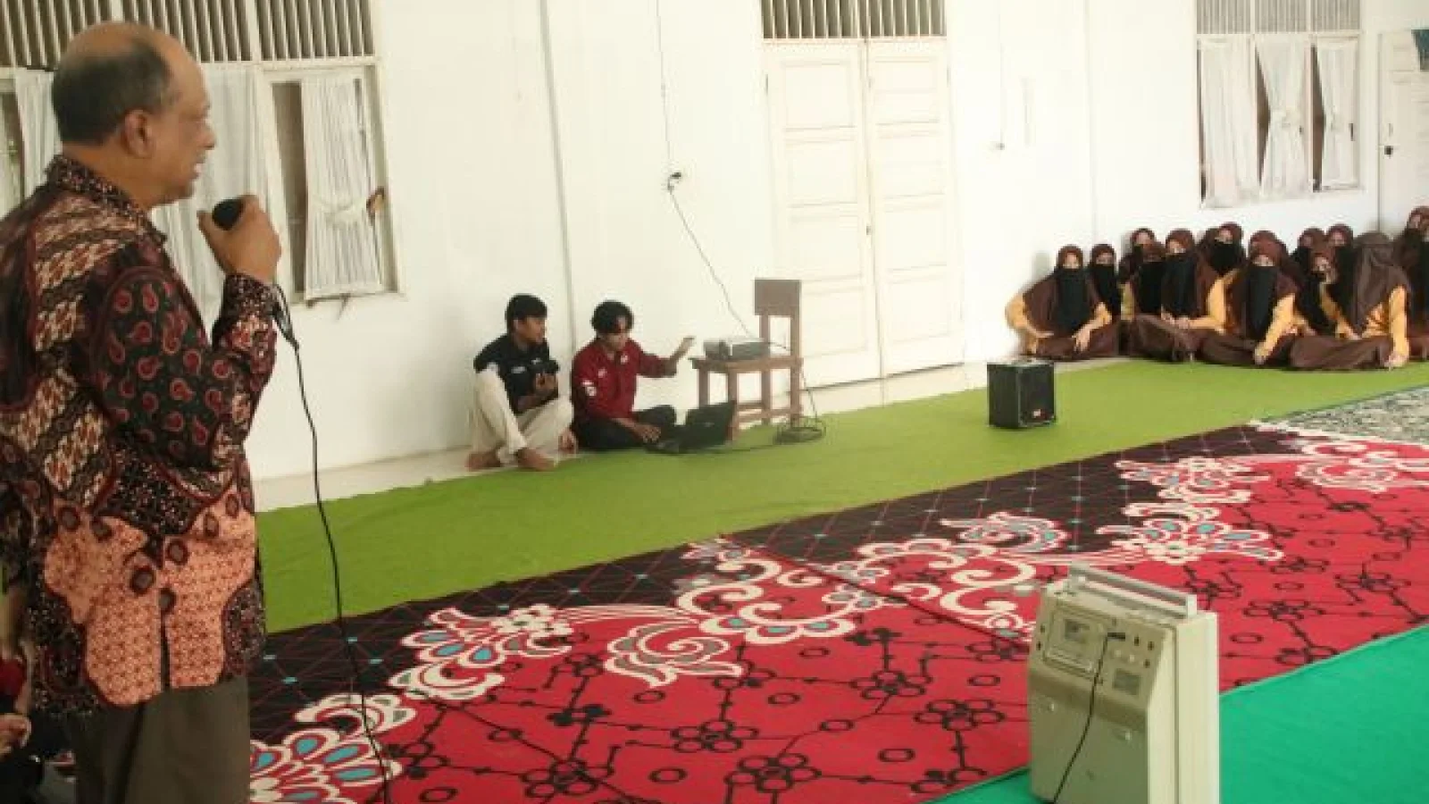 Dosen dan Mahasiswa KPI Gelar Pengabdian Masyarakat di Madrasah Aliyah Raudathun Najah Langsa