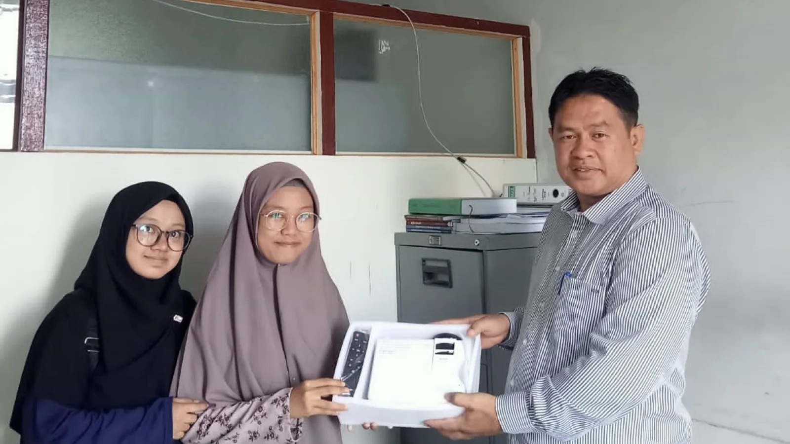 Penyerahan Sumbangan Alumni Prodi Bimbingan Konseling Islam 2022
