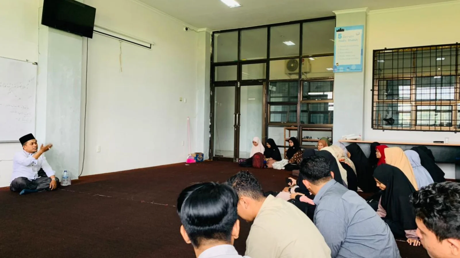 Majlis Nahwu Saraf : Sarana Pemantapan Wawasan  mahasiswa Ilmu Alquran dan Tafsir dan ilmu Hadist
