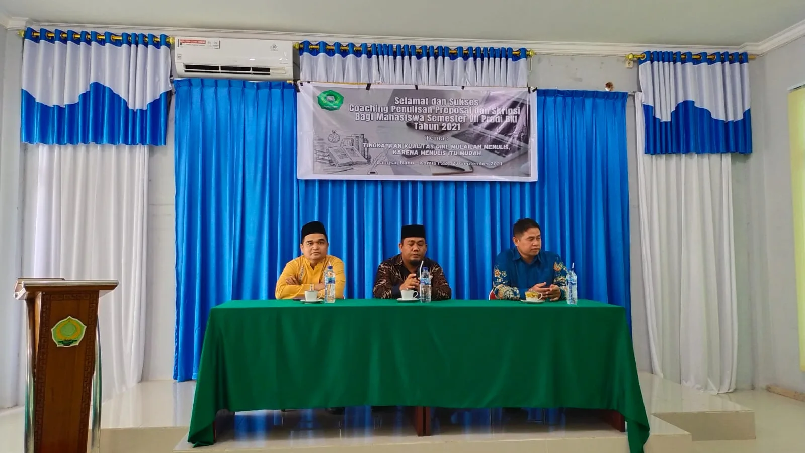 Mahasiswa BKI Ikut Coaching Penulisan Skripsi