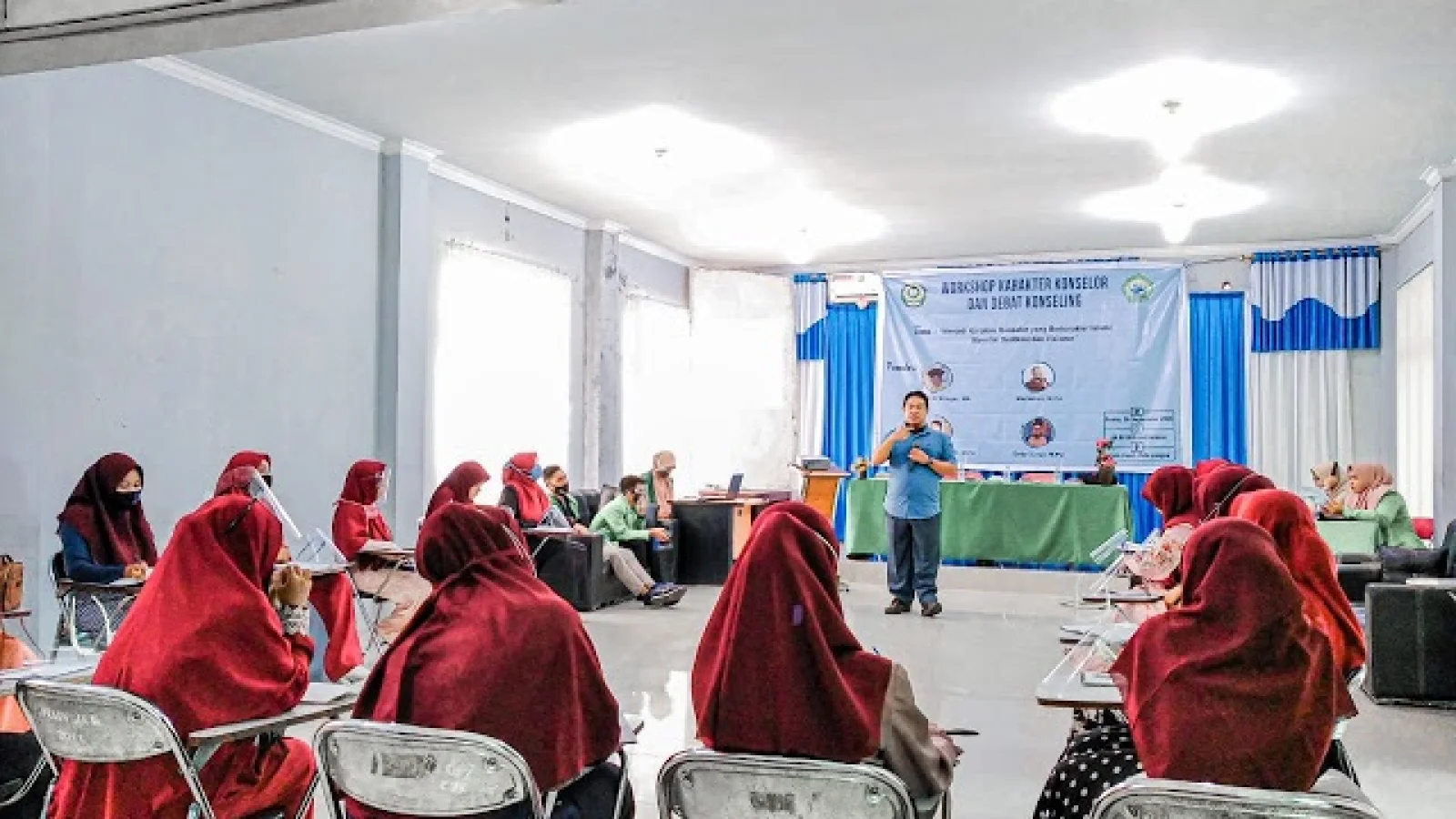 MENINGKATKAN INTELEGENSI SEBAGAI SEORANG KONSELOR ISLAMI, HMJ BKI IAIN LANGSA LAKSANAKAN WORKSHOP KARAKTER KONSELOR DAN DEBAT KONSELING