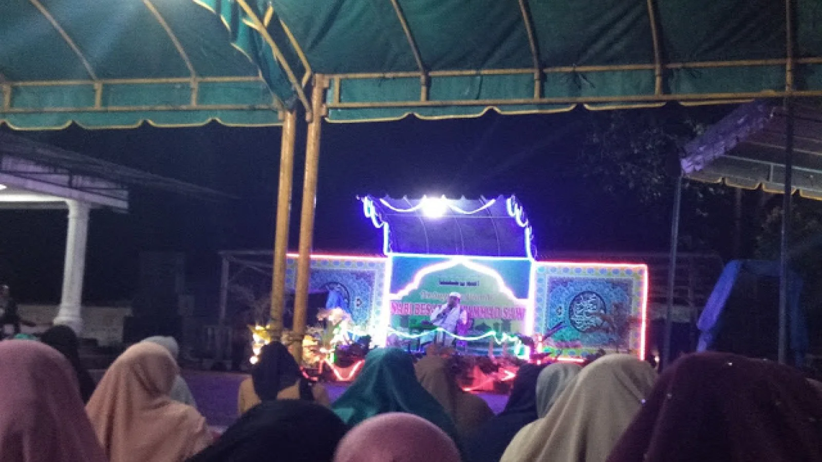 DEKAN FUAD IAIN LANGSA ISI CERAMAH MAULID DI PTPN 1