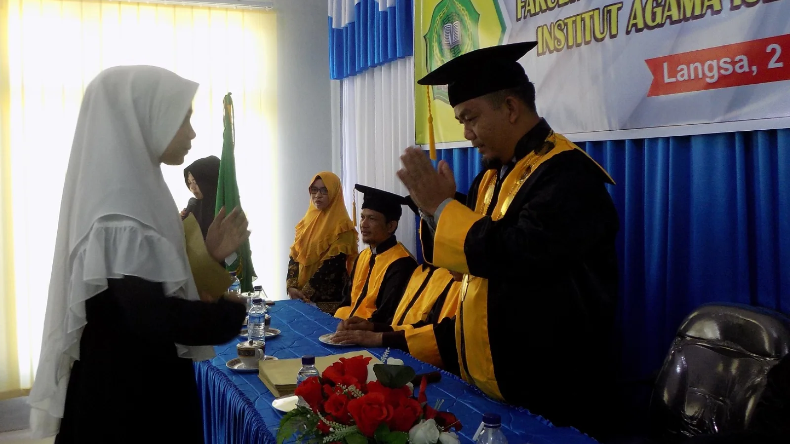 76 Lulusan S1 Fakultas Ushuluddin, Adab dan Dakwah IAIN Langsa di Yudisium