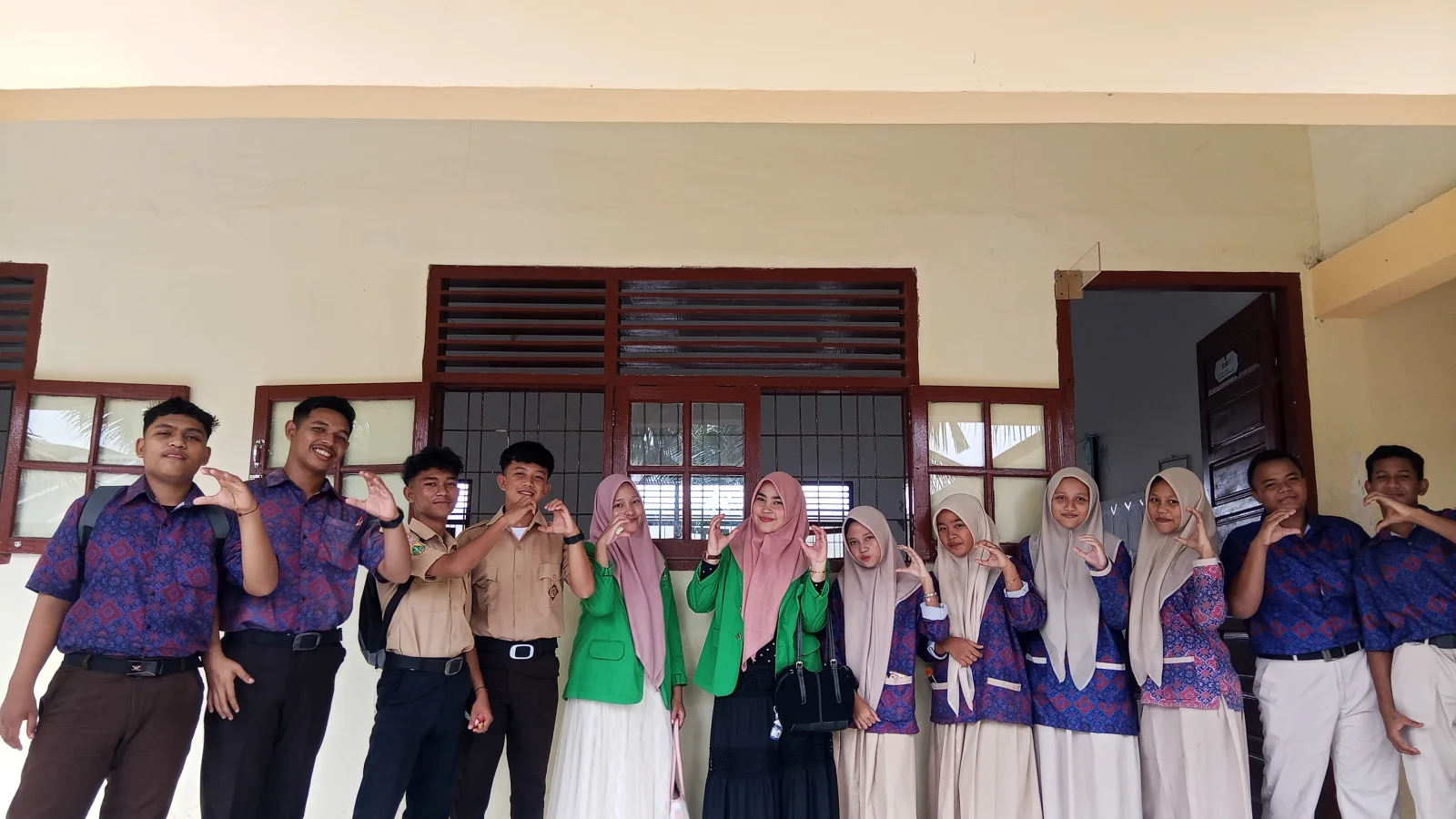 Mahasiswa BKI IAIN Langsa Perkuat Pengalaman Praktis melalui Bimbingan Kelompok di SMKN 1 Langsa