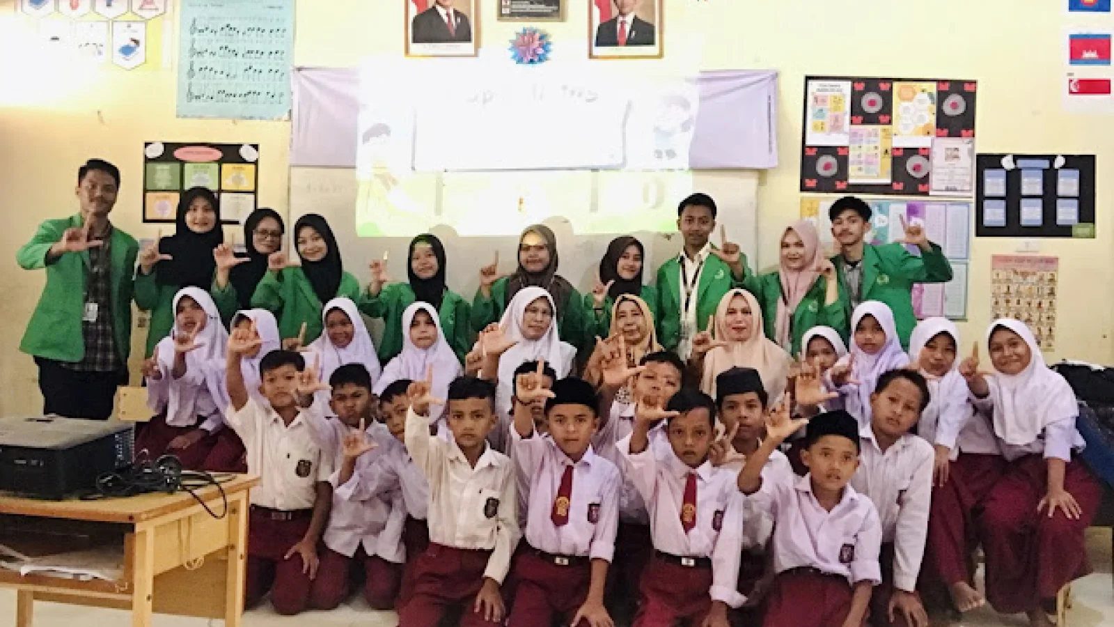 Fitri Diana Berikan Edukasi Siswa SDN 1 Alur Nunang tentang Bahaya Bullying