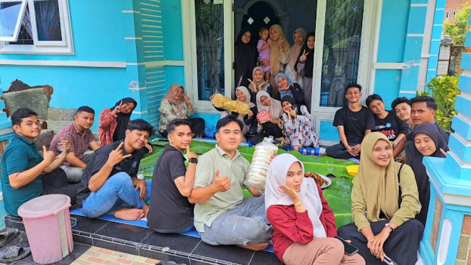 Menjaga Tradisi Lokal, Himpunan Mahasiswa Prodi Psikologi Islam Peringati Maulid Nabi dengan Kegiatan Meuramien