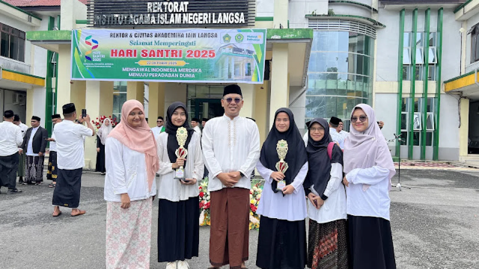Dua Mahasiswi Psikologi Islam Juarai Pekan Kreativitas Mahasantri 2025