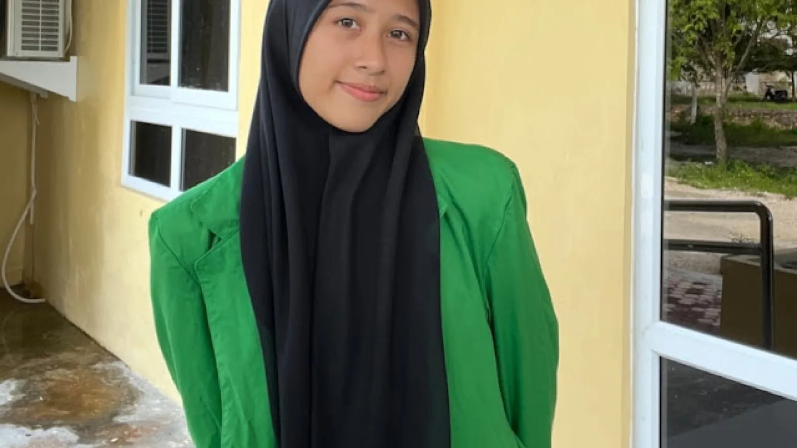 Lewat Dua Karyanya, Mahasiswi Psikologi Islam Sabet Predikat Penulis Terbaik Pertama Antologi Puisi Nasional
