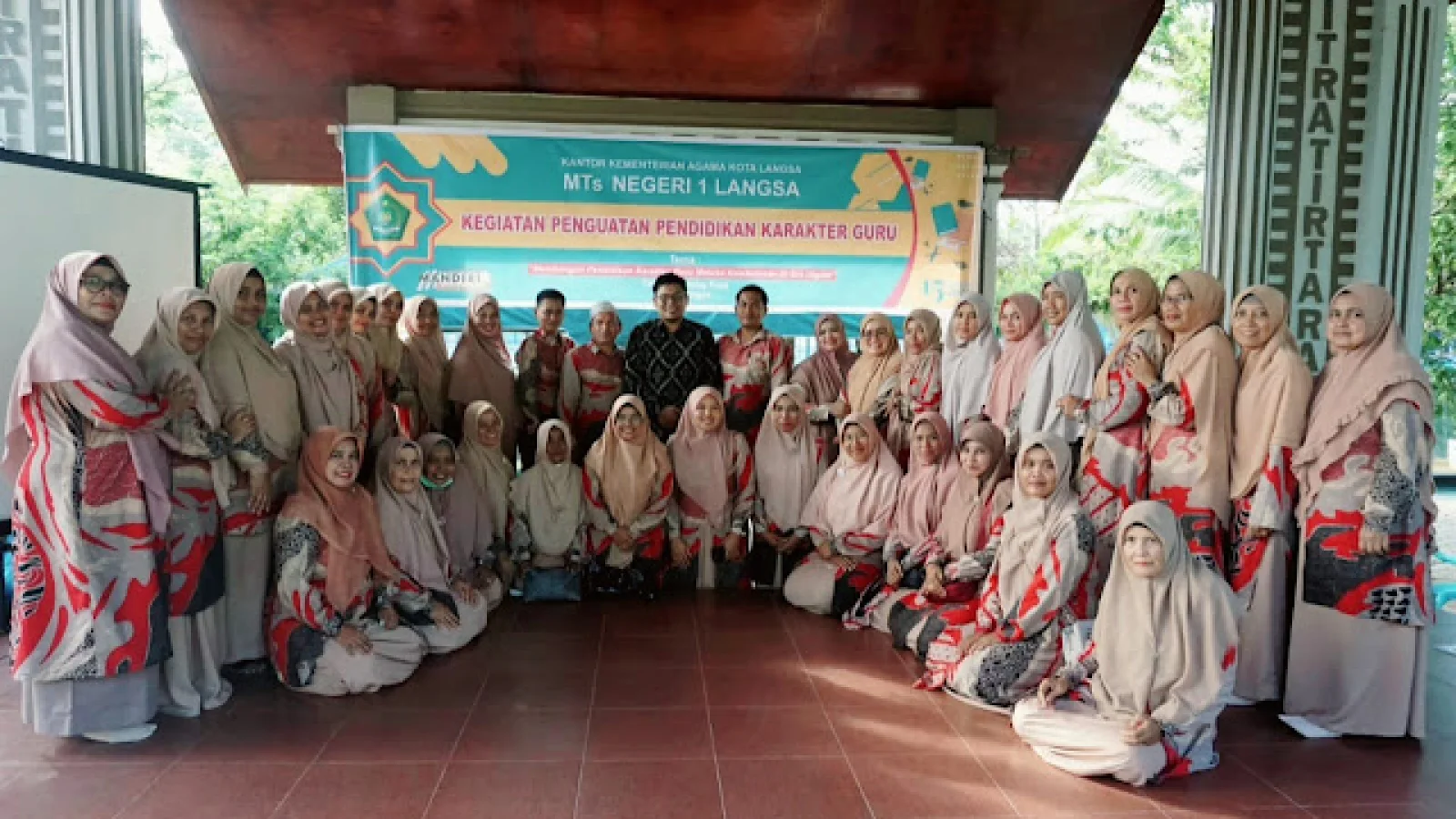 Kaprodi Psikologi Islam Berikan Penguatan Pendidikan Karakter Bagi Guru