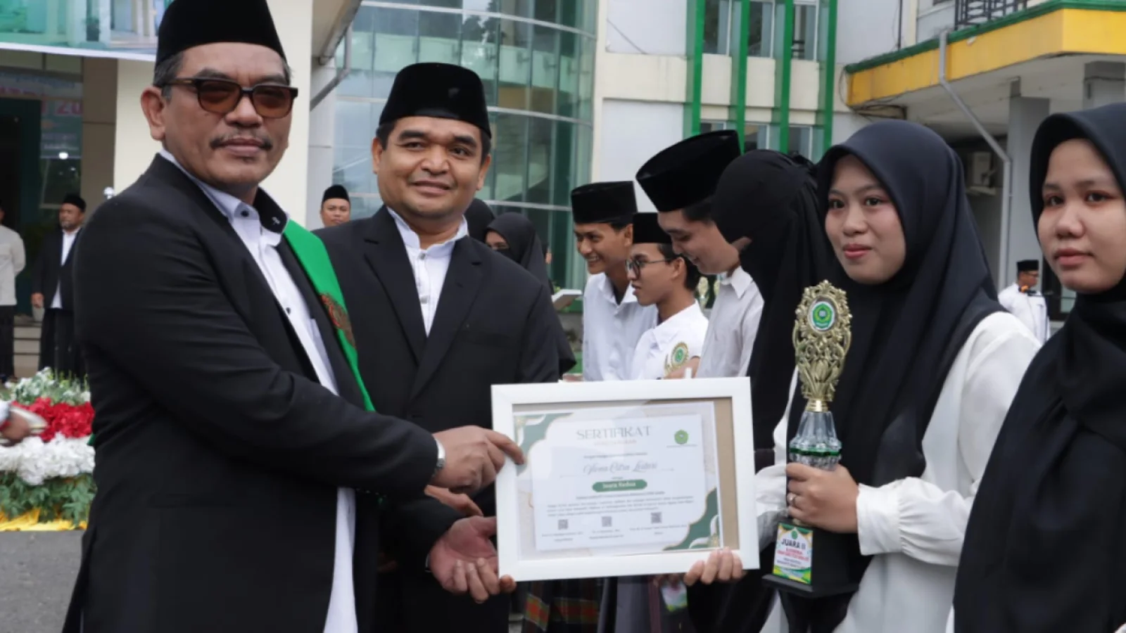 Peringati Hari Santri Nasional, Viona Citra Ukir Prestasi di Lomba Karya Tulis Ilmiah