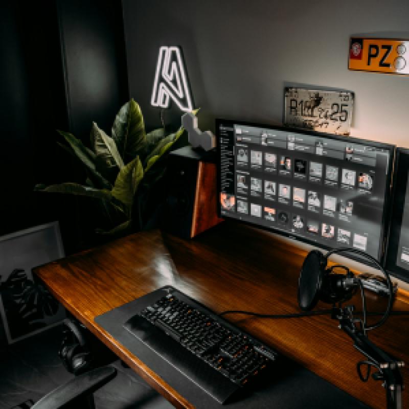 amr-taha-0dMWddrISEs-unsplash