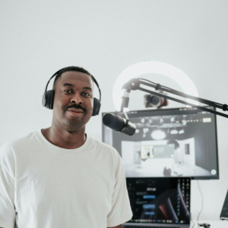 daniel-alexander-jinLKGDtJpE-unsplash