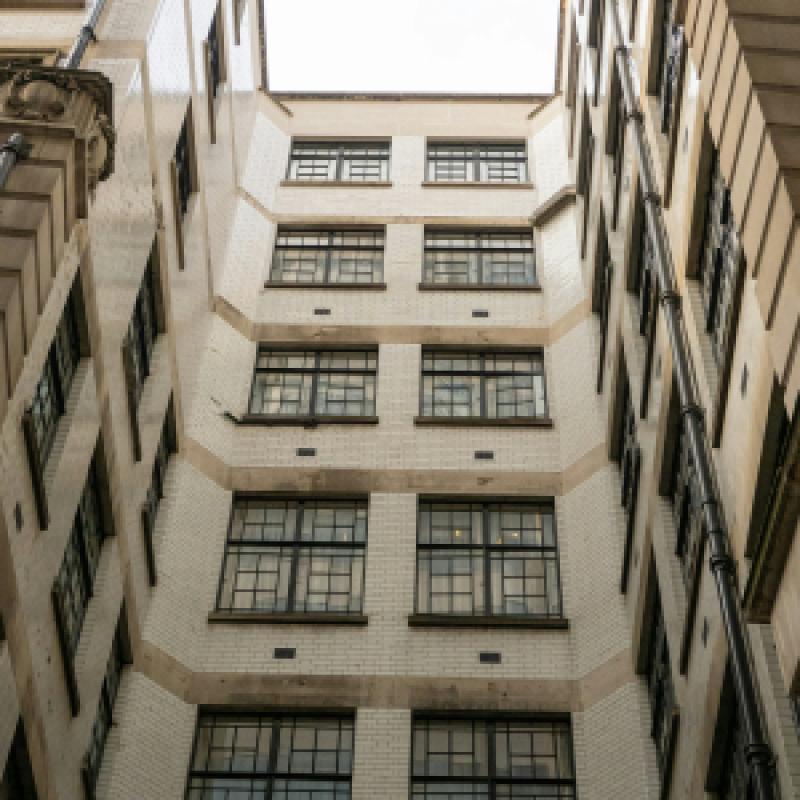 benjamin-cheng-wTZAqLPcTKk-unsplash