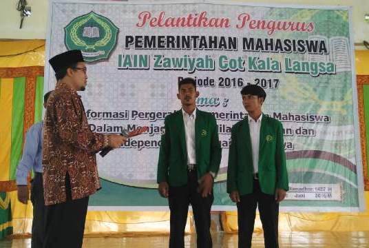 Rektor Lantik Presiden Mahasiswa IAIN Langsa