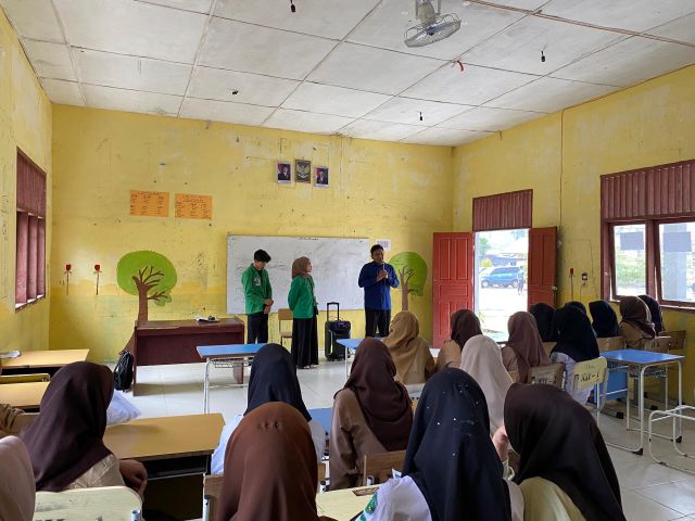 FUAD Sosialisasikan PMB ke SMKN 1 Lokop