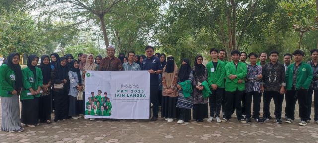 Dekan Lepas Rombongan Program Kreativitas Mahasiswa 2025