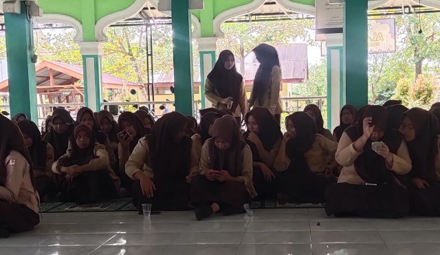 Dosen dan Mahasiswa Prodi SPI Sosialisasikan Program Studi di SMAN 2 Langsa